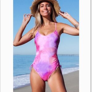 Cupshe
Rose Tie Dye Side Shirred One Piece Swimsuit. XL